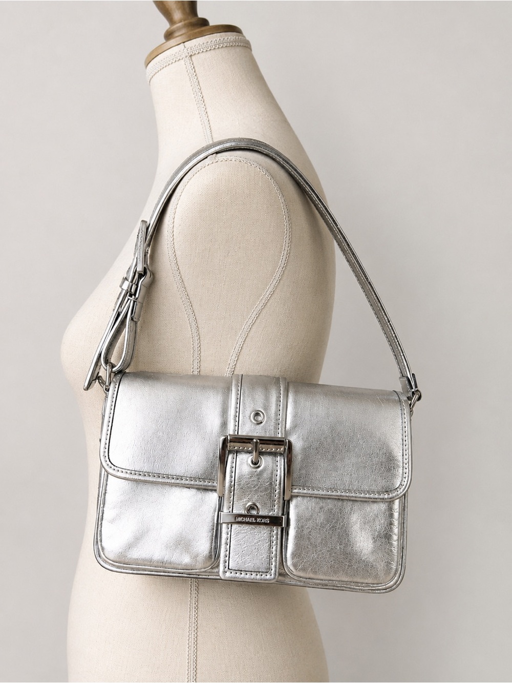 NWT Michael Kors Colby Medium Metallic Silver Leather Shoulder Bag 30S4SBAL2M